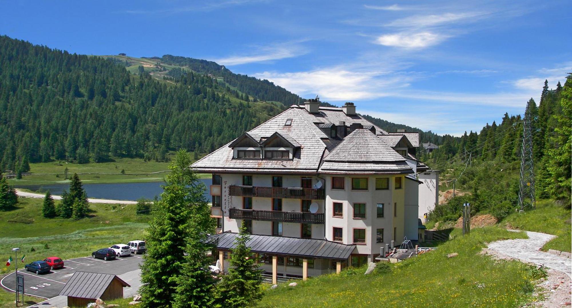 Biker Hotel Al Gallo Forcello Passo Pramollo Exterior photo